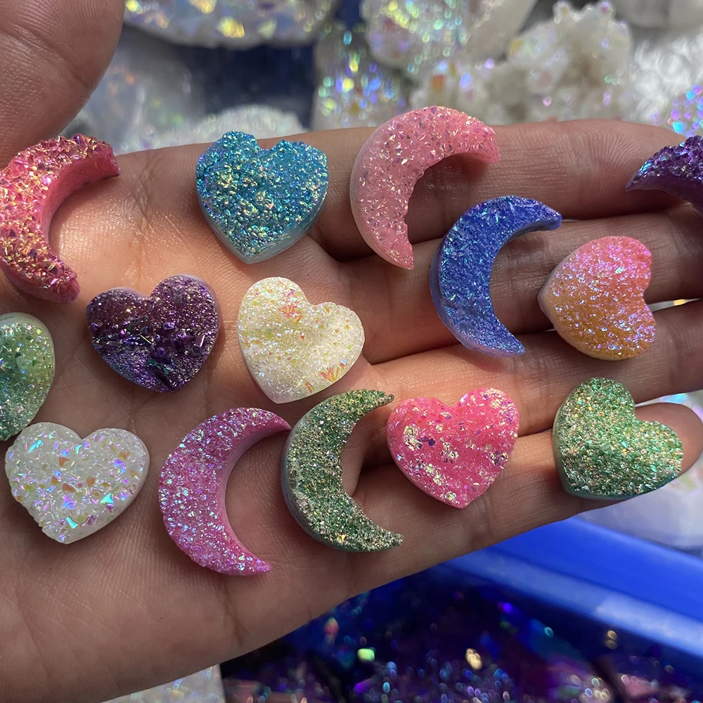Wholesale Price 2 to 2.5cm Natural Angel Aura Crystal Cluster Moon Crescent Heart Shaped Carving For Jewelry