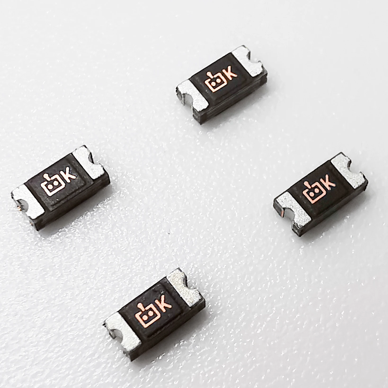 Custom Safety Smd Current Patch SMD 1206 Resettable Miniature Pptc Fuse