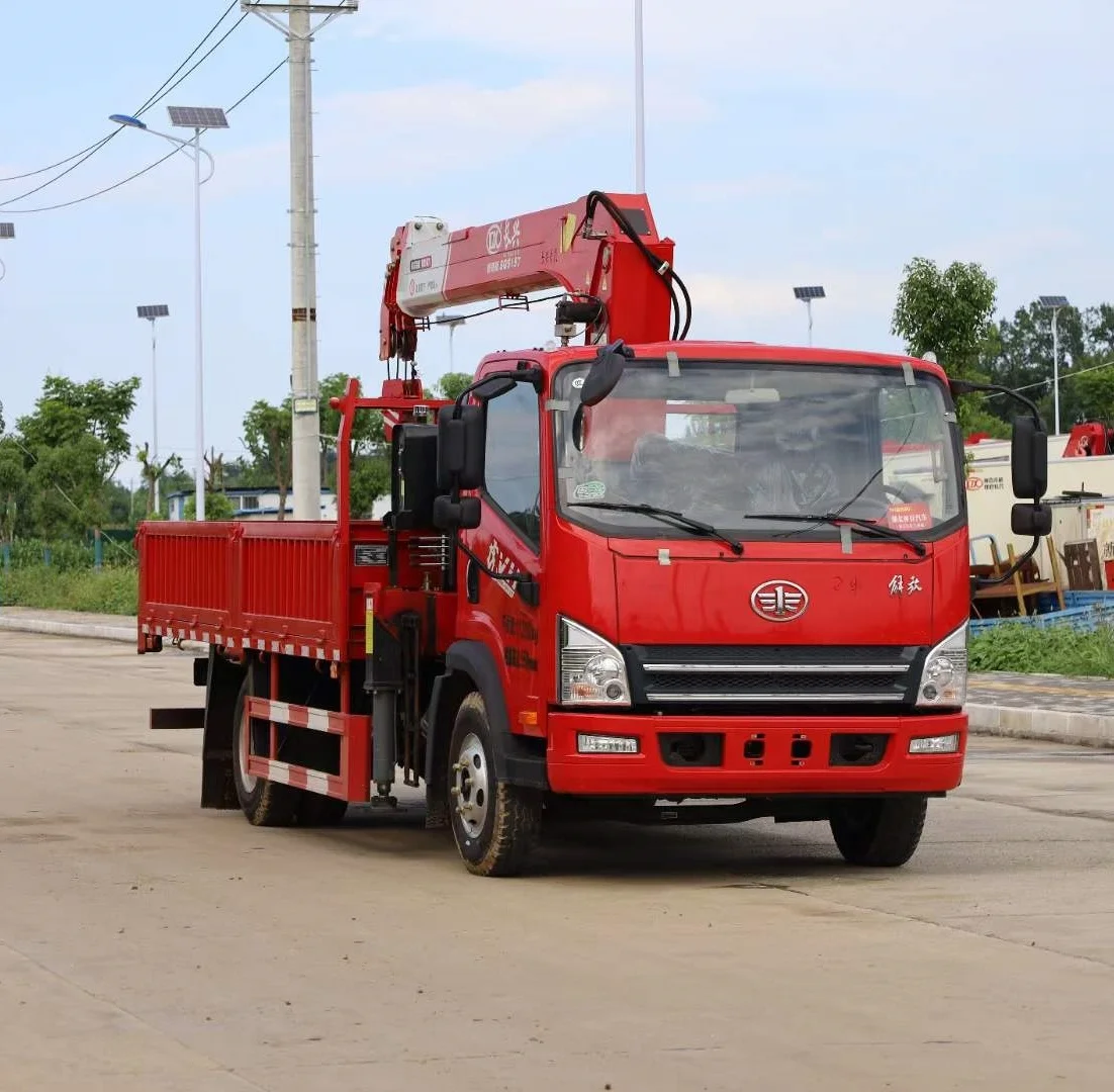 FAW 130HP 6.2 Meters Cargo Box Special Transportation 5 Tons Crane Trucks with 7 Tons Load Capacity