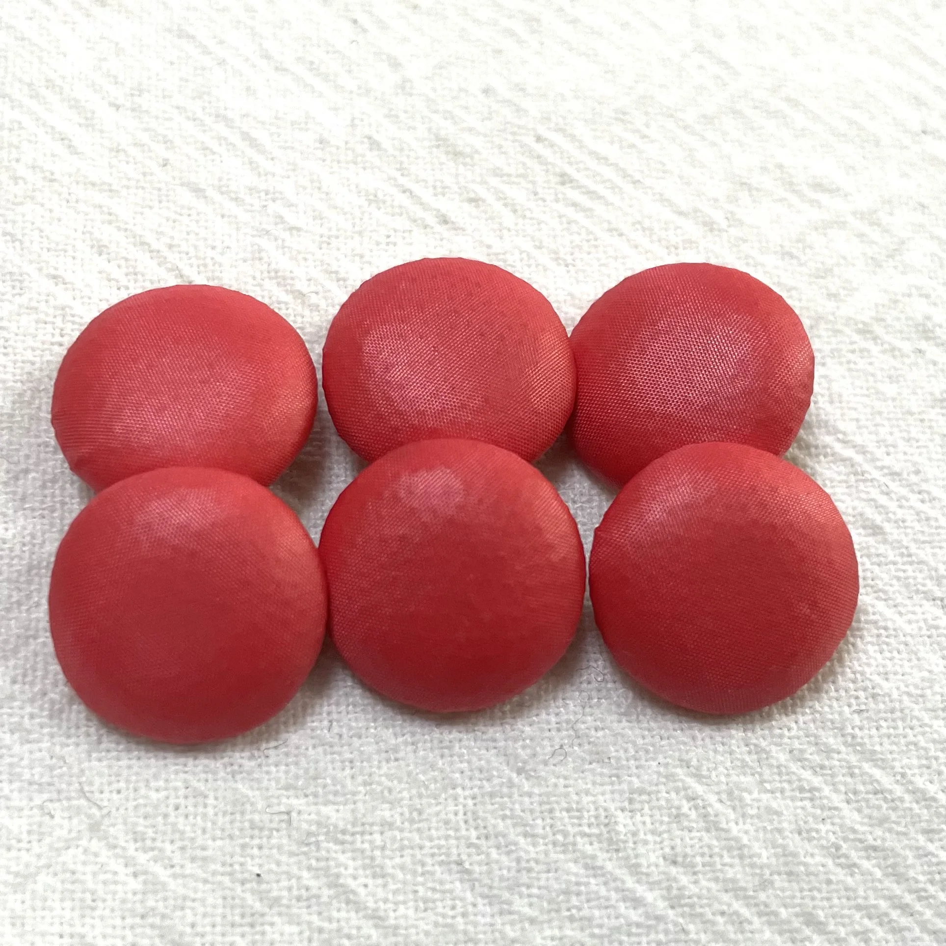 HLD Fancy  brass high quality custom size and logo with pink fabric spring snap button for overcoat