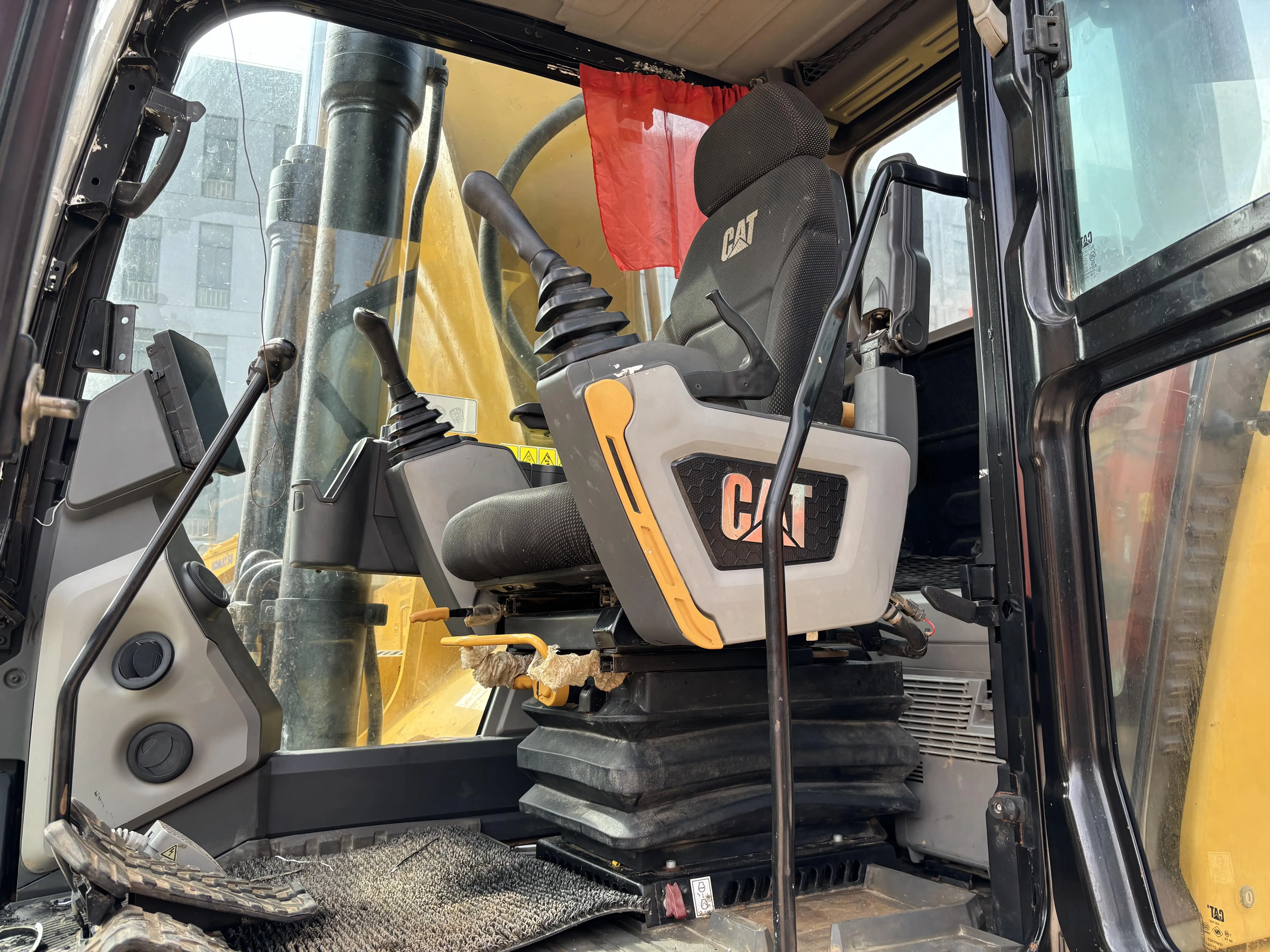 2019 cat 330gc excavator original condition 330 gc 6 cylinders 30 ton construction machinery in China shanghai caterpillar sale