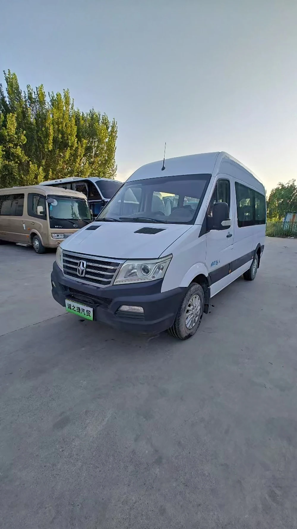 New Design Hot Sale Mini Bus Passenger Car Asia Star 15 Seats  Luxury YBL6600BEV6 Used Coach Electric Bus For Sale