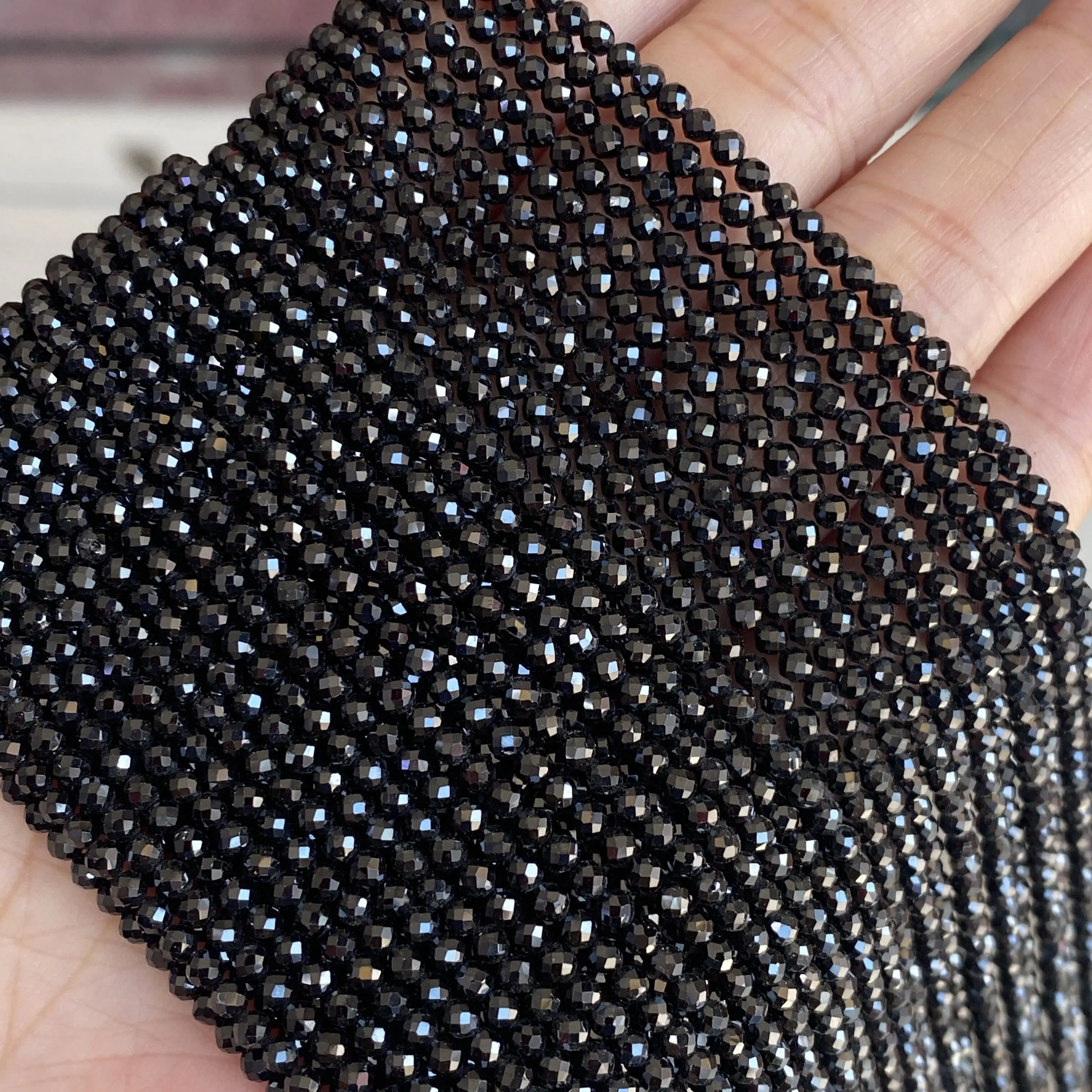 Natural Stone 2mm 3mm 4mm Faceted Cutting Loose Round Black Spinel Beads for Jewelry Making