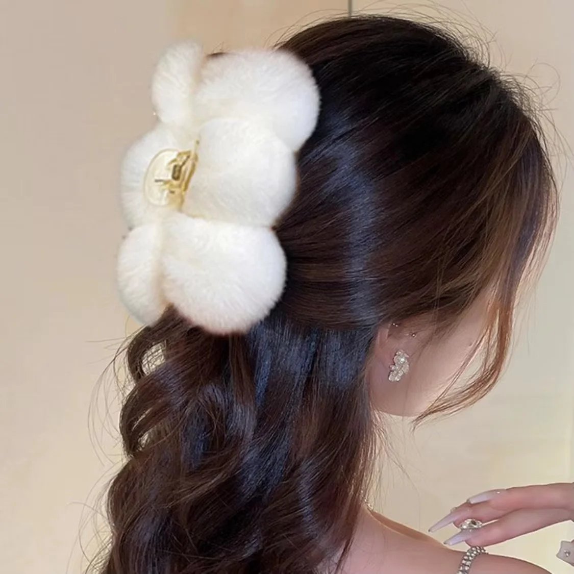 Wholesale fashion Rex rabbit hair ball plastic hair claws candy colors  clips clips for thick hair