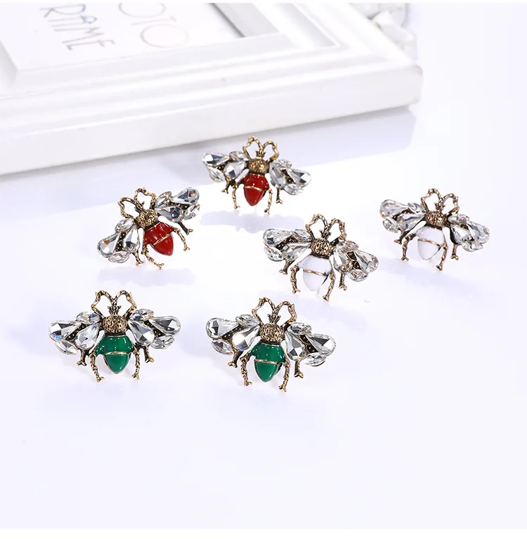 
Fashion new creative animal earrings lovely bee stud earrings colorful painting crystal earrings for women gold jewelry 