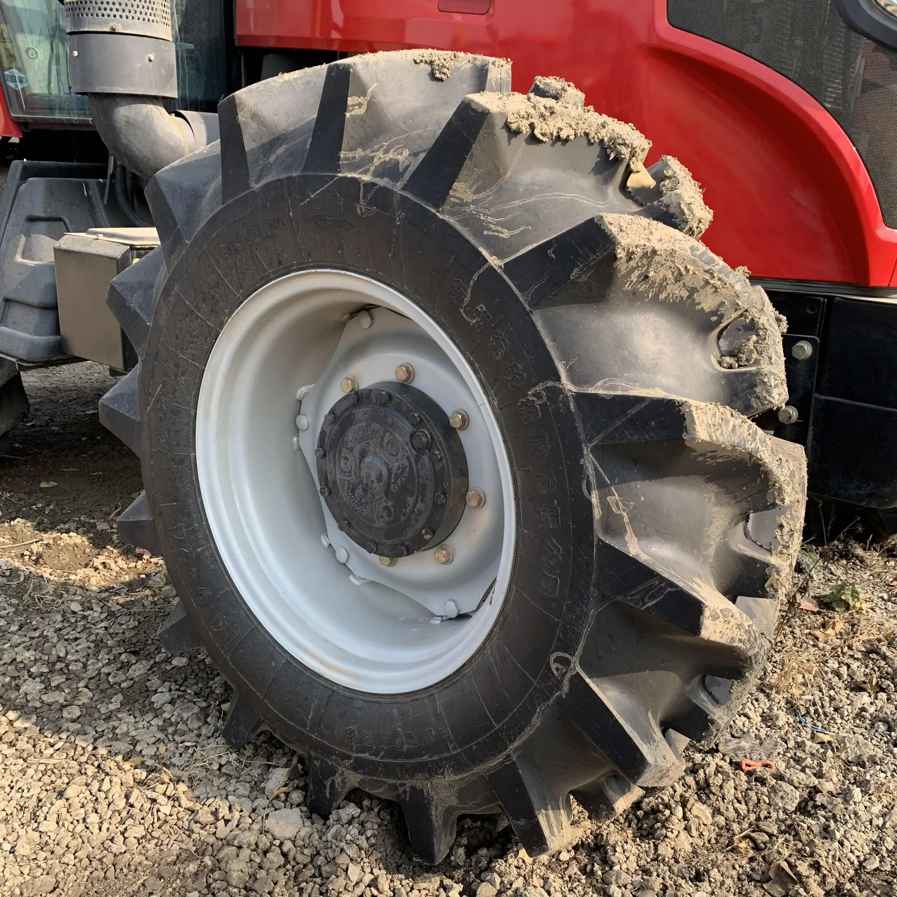 farm used old agricultural tractor 3 point linkage PTO tractors ready to ship