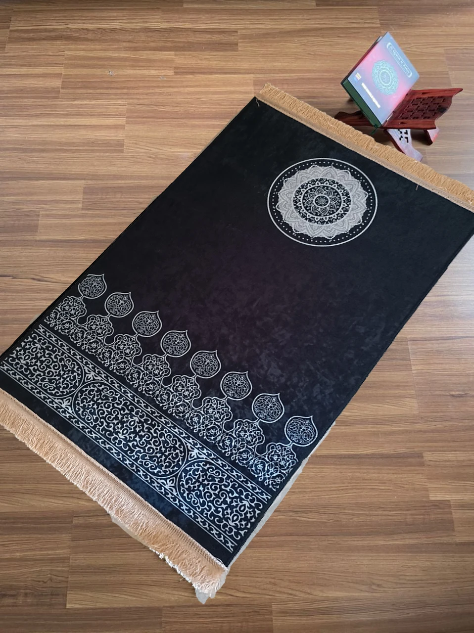 Cheap wholesale prayer mat islamic and turkish prayer mat pocket prayer mat in China