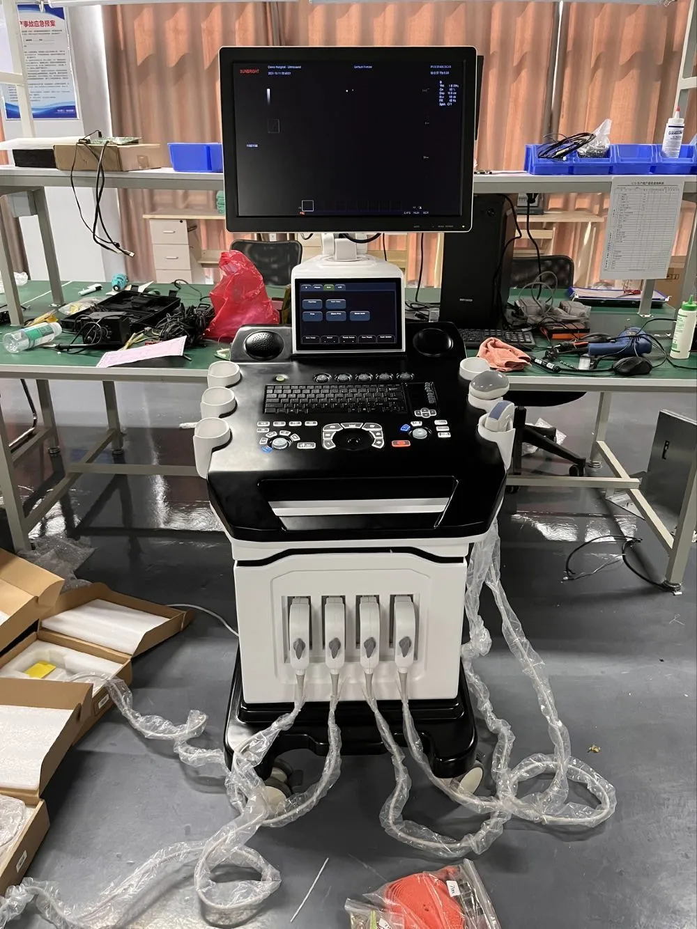 Newest trolley mobile colour doppler ultrasound machine 3D 4D Mobile cardiac echocardiogram