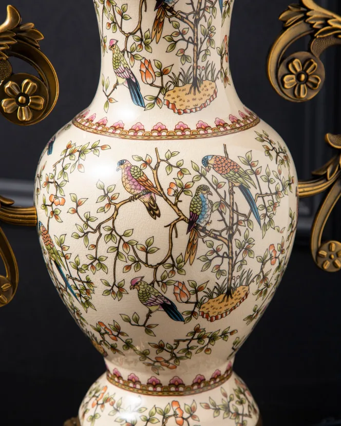 Chinese Manufacturer Supply High Quality Classic Luxury The Middle East Style Soft Mounted Vase Ceramic Copper Ceramic vase