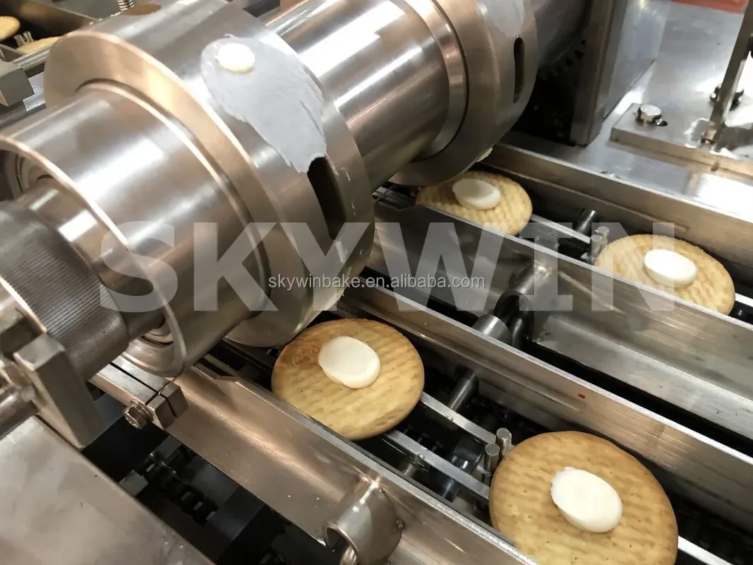 Fully automatic biscuit packaging line egg roll cookies wafer biscuit cake feeding cookies sandwich packing line for food plant