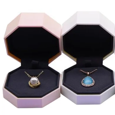 Wholesale  Plastic Jewelry boxes  Custom Lacquer Ring Box Octagon Velvet Necklace Box With Logo