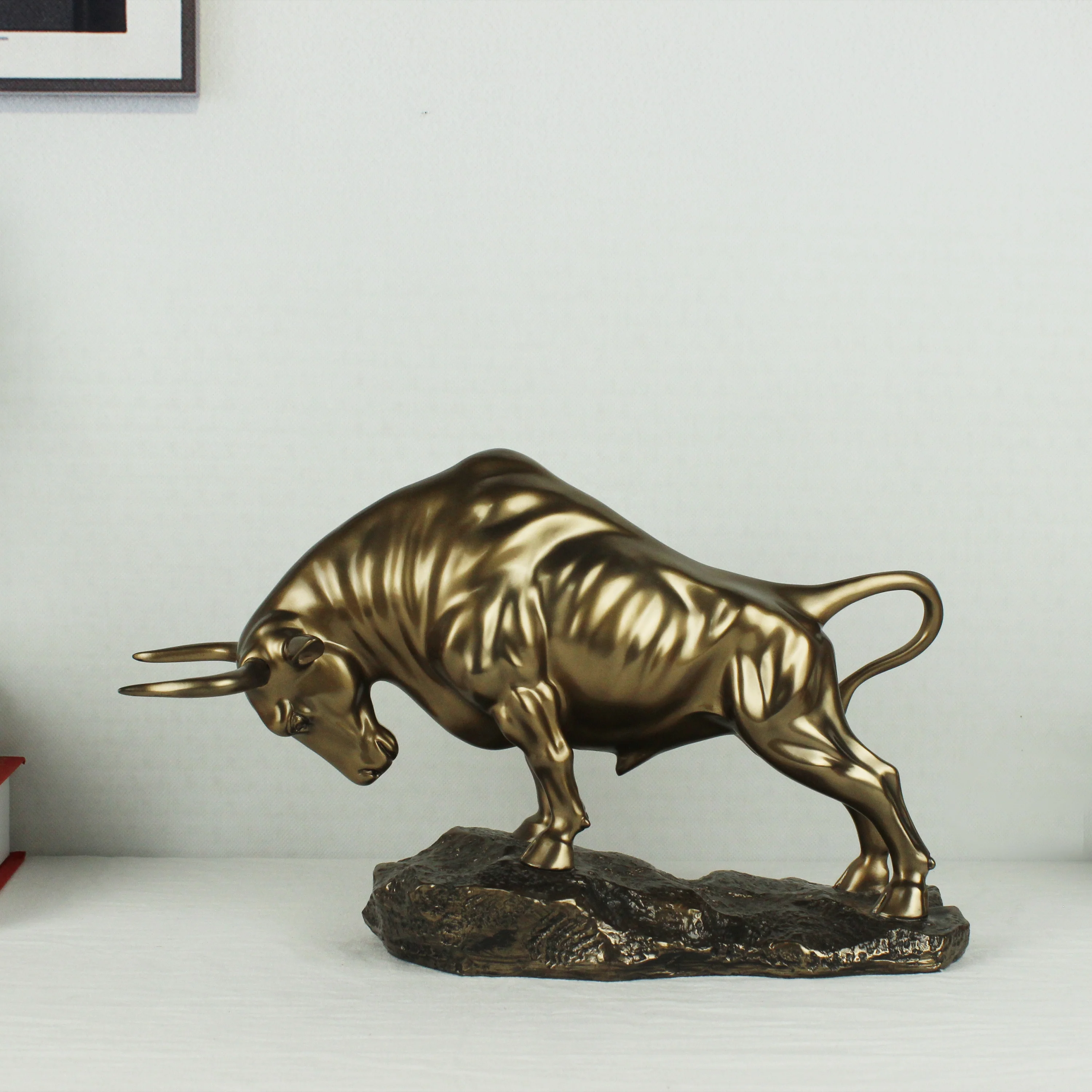 Modern life size bronze bull statue custom metal animal figurine home decoration