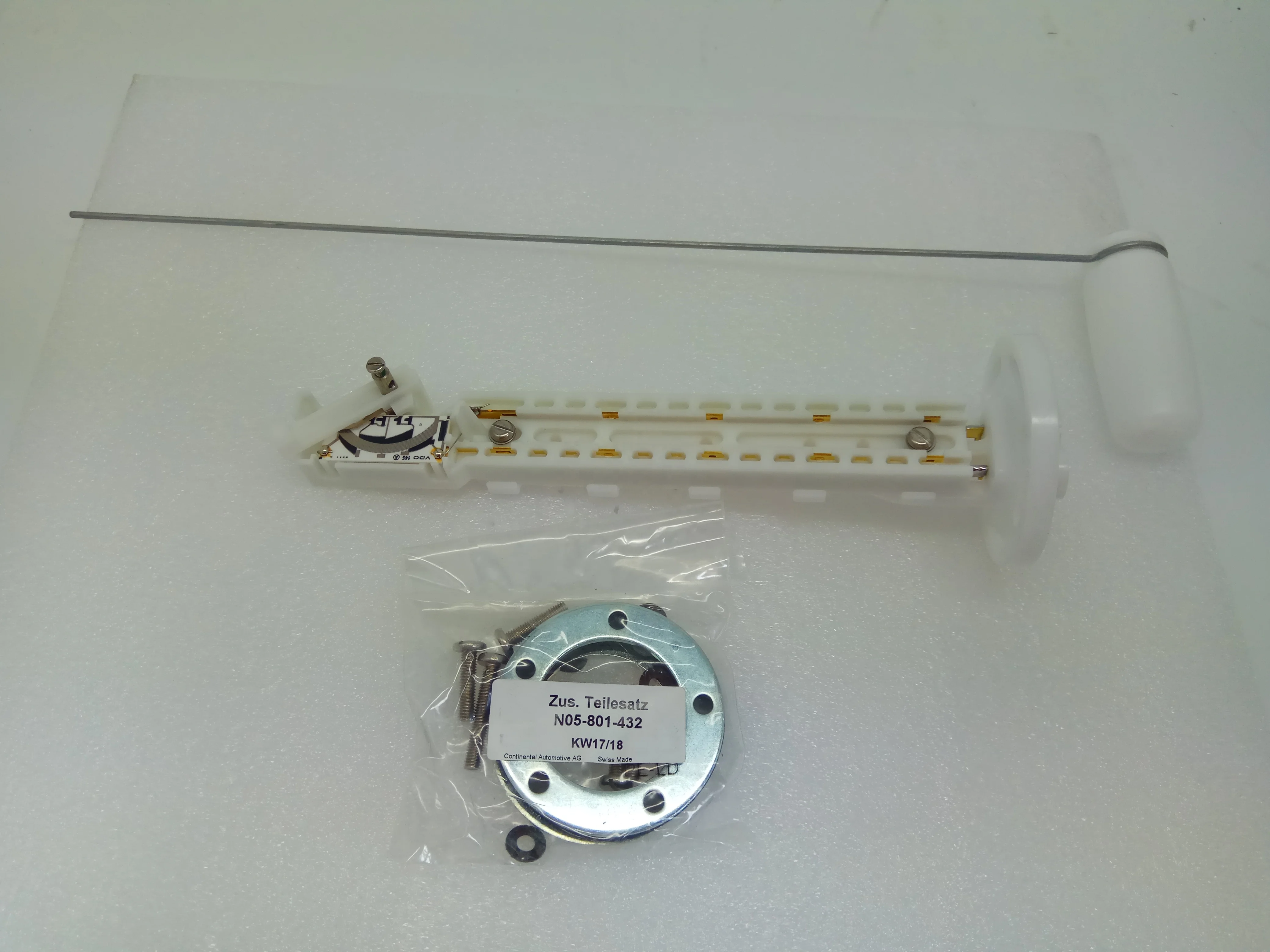 Genuine VDO fuel level sensor 226-801-015-001G