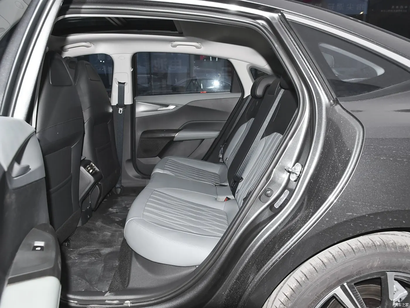2023 Changan Lamore Blue WHIT Ne 1 5 t Gdi DCT флагманское издание бензиновый автомобиль 170 л.с. L4 седан китайского производства