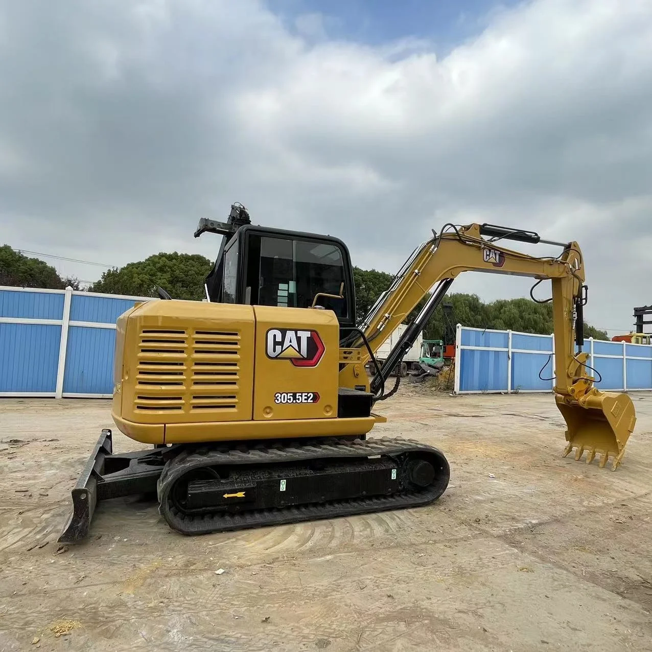 secondhand 5.5 ton cat 305.5 used crawler excavator caterpillar 305.5e2 small 305 306 307 308 e2 digger excavators