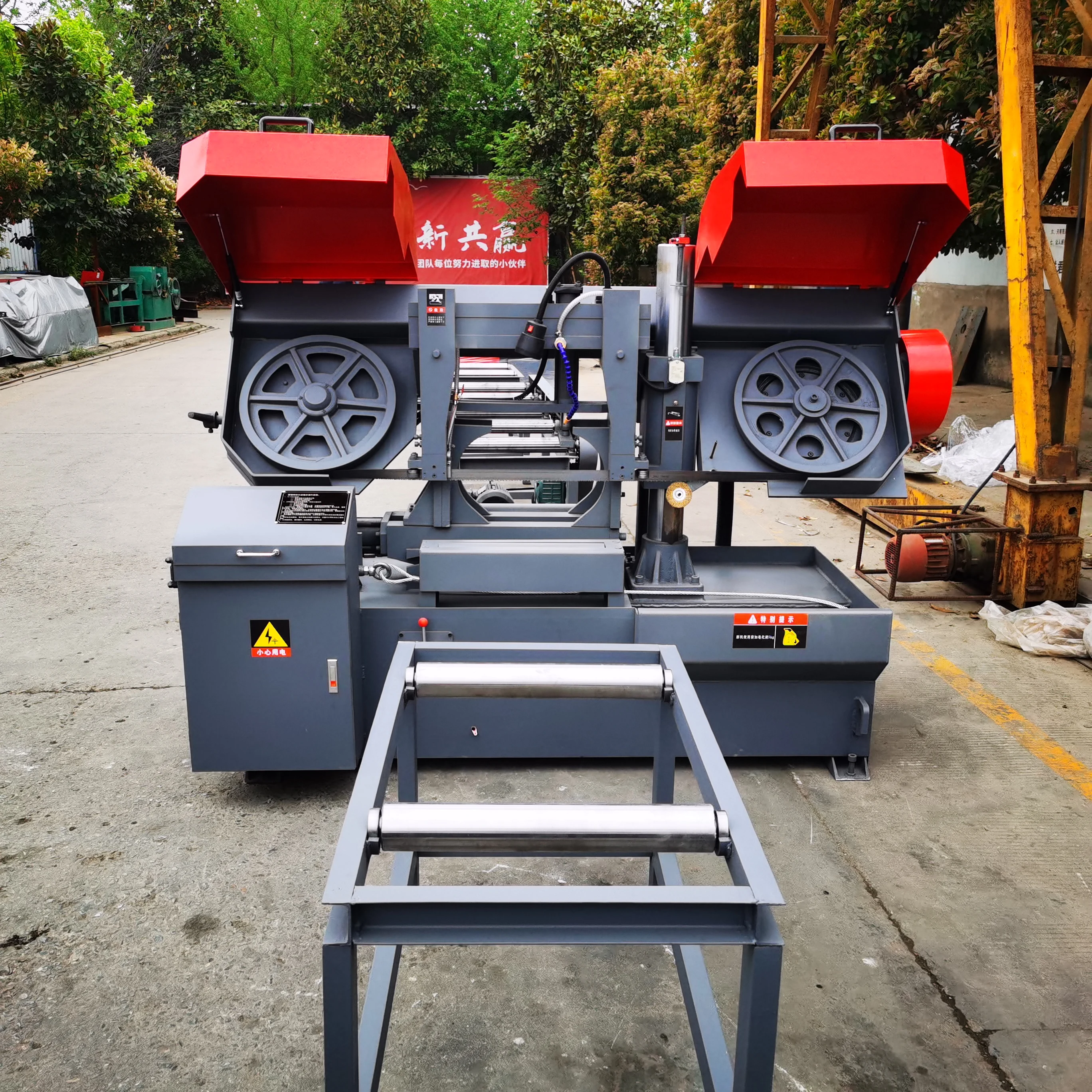 Metal Cutting Bandsaw Automatic Feeding Multifunctional CNC Band Sawing Machine