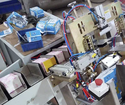 Qualities product sanitary napkin packing machine full automatic