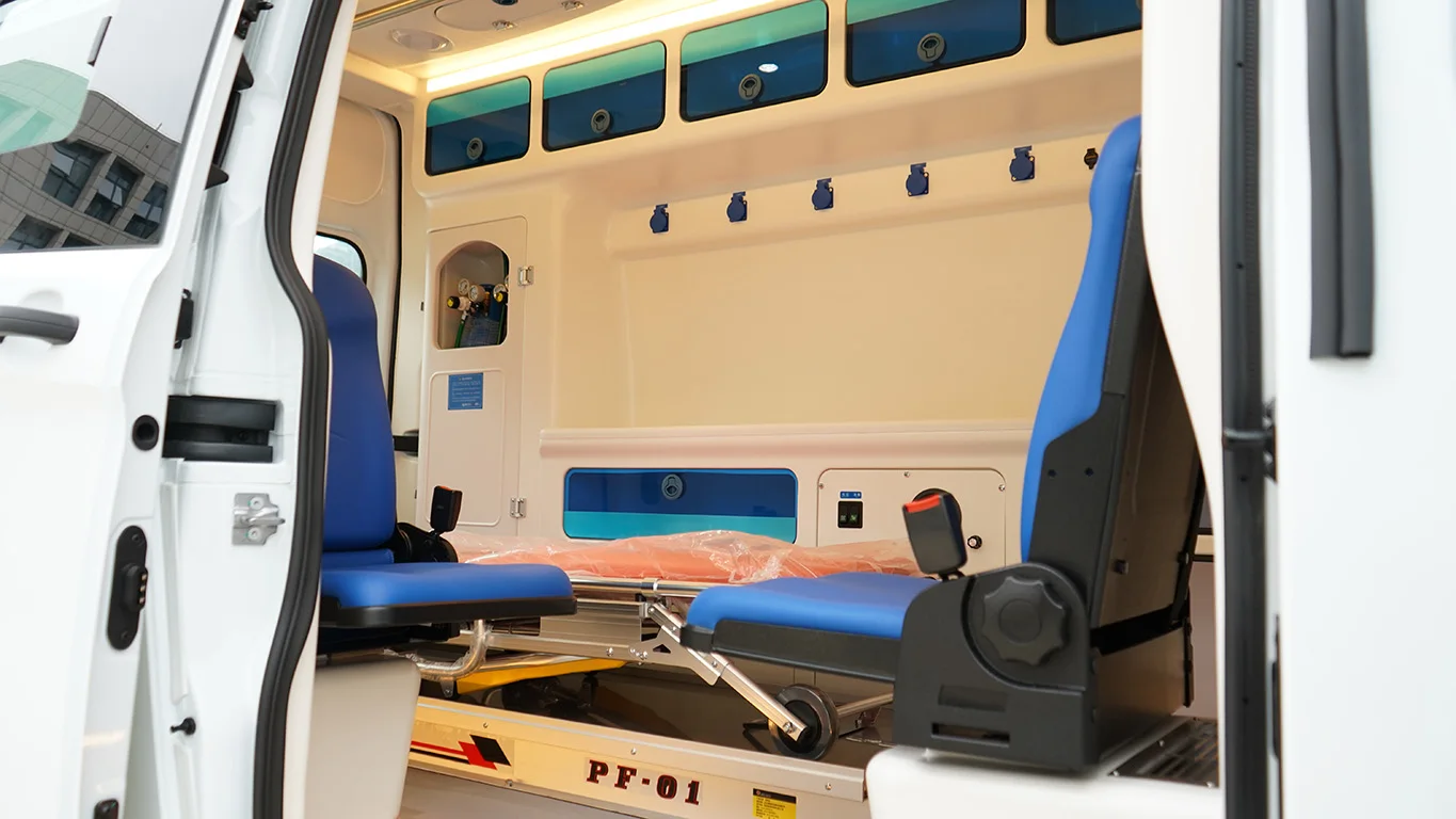 Ambulance Car Transit V362 Monitoring Medical ABS Interior ICU Emergency Ambulance Vehicle Ambulance Manufacturer