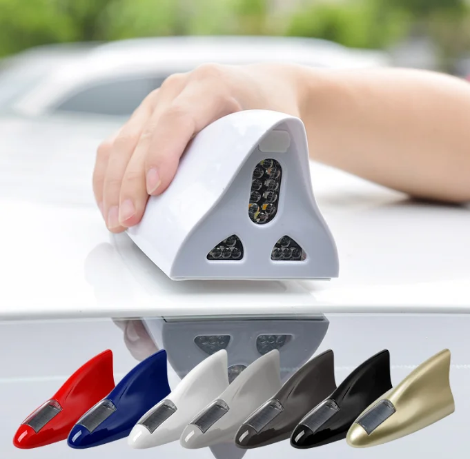 New Universal Shark Fin Antenna Car Body Decoration Solar Shark Fin Antenna Flash Lamp with Remote Control