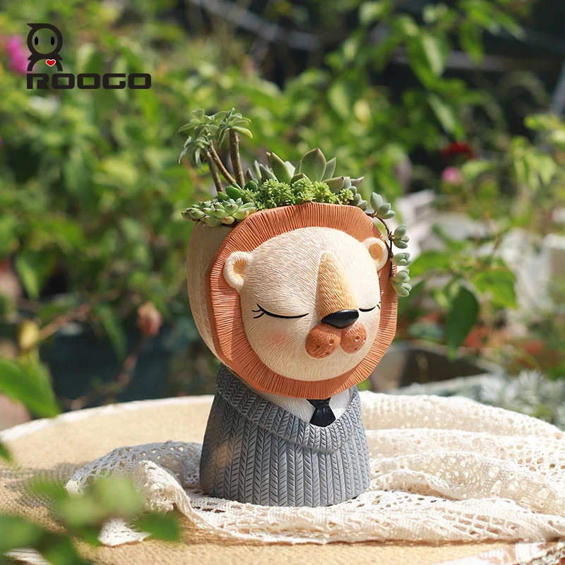 Roogo Sleek Euro-Style Cartoon Lion Animal Shape Resin Planter Pot for Modern Gardens