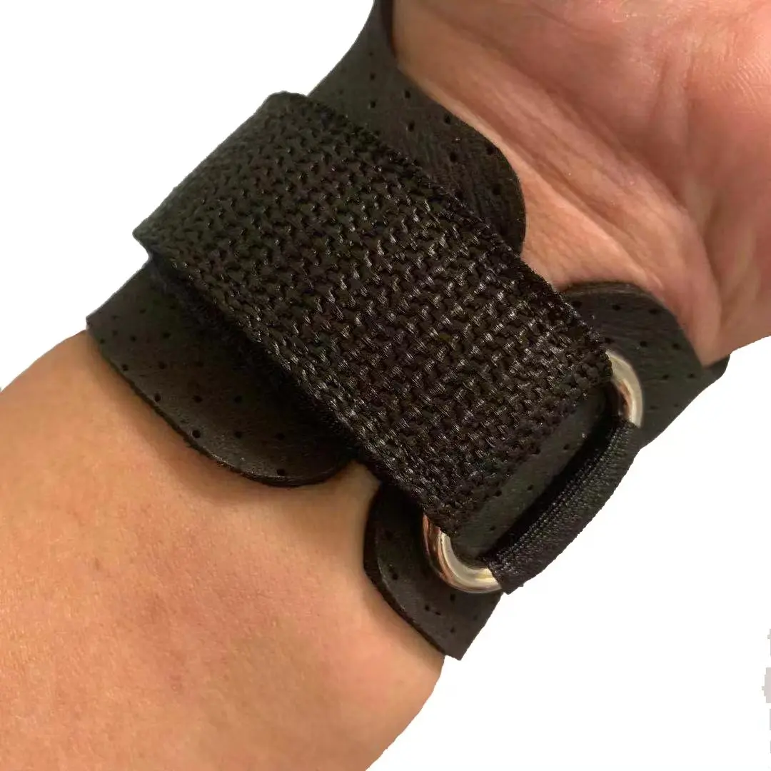 Carbon Gym hand Grips Weight Lifting gloves for Gymnastics,Pull up,Kettlebells and Cross Training,Palm Protection