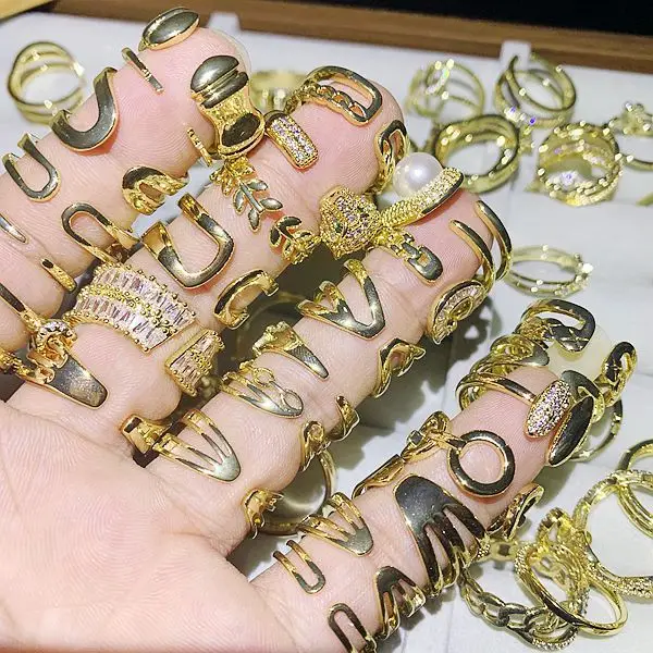 Женское элегантное кольцо из тонкого сплава