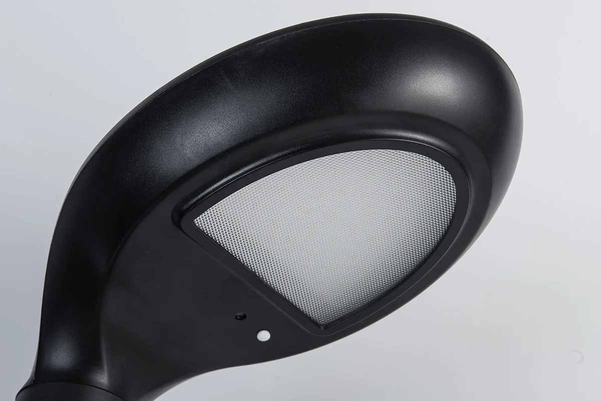 Outdoor LED solar garden light with IP65 waterproof design offers 3000K 4000K 6000K three colors for landscape lighting