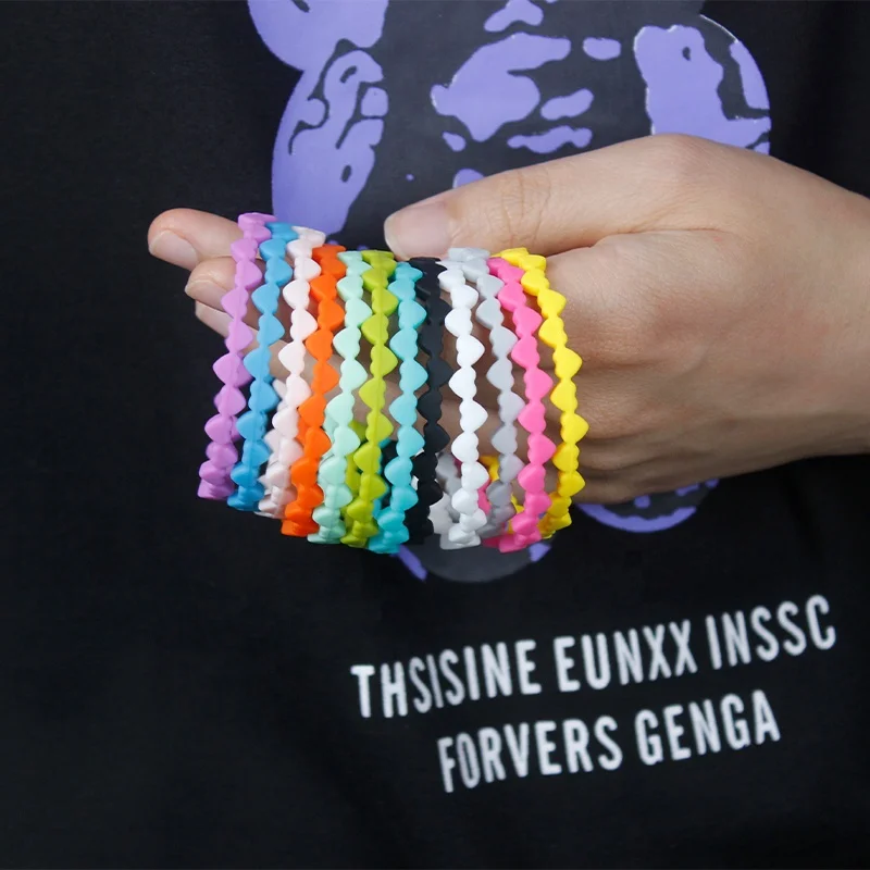 2021 New Design Heart Shape Stretchable Bangles Jewelry Women Silicone Bracelets Bangles