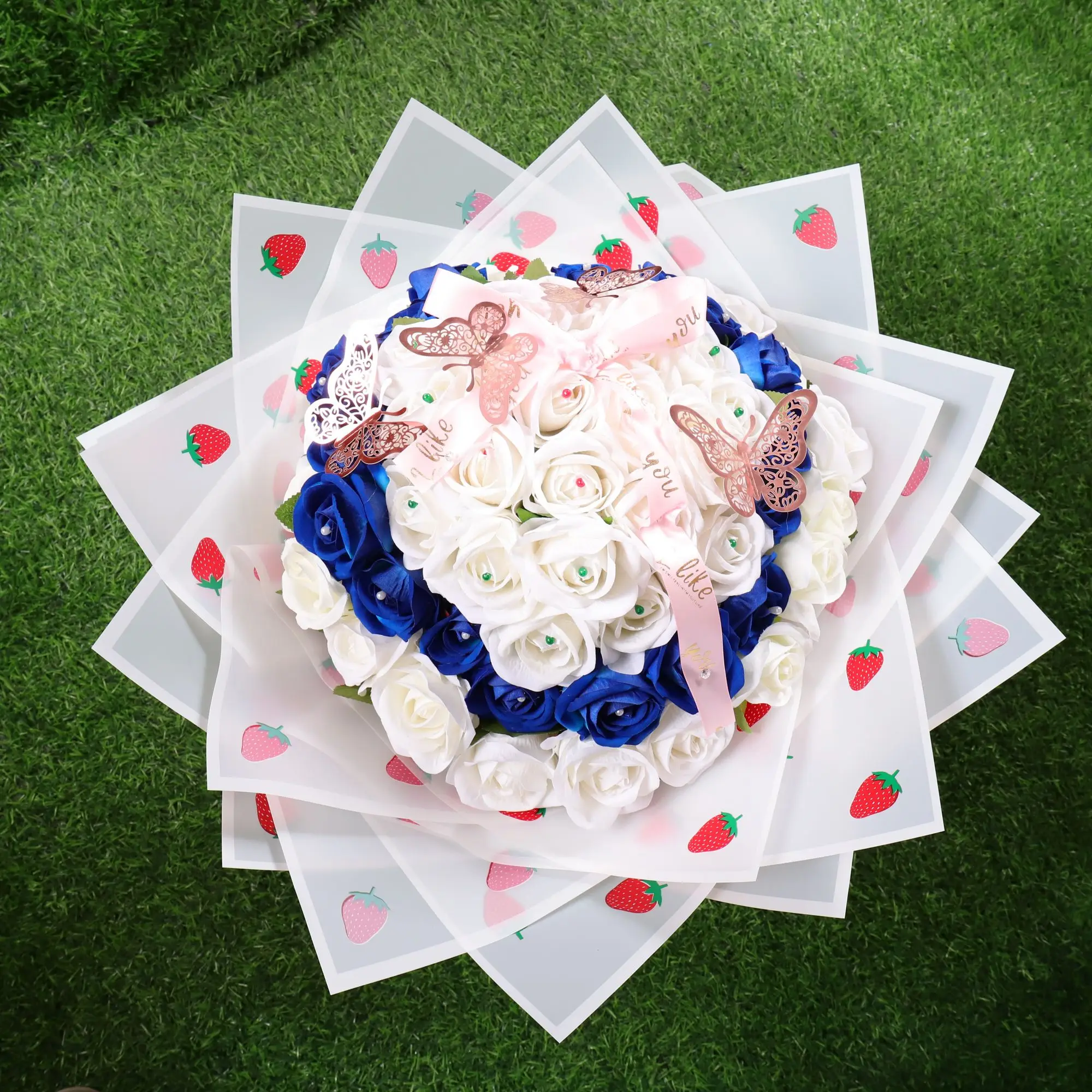 New Design 58*58cm Red Strawberry Design Flower Wrapping Paper Uncoated Pe Coating Wrapping Paper for Flower Shop