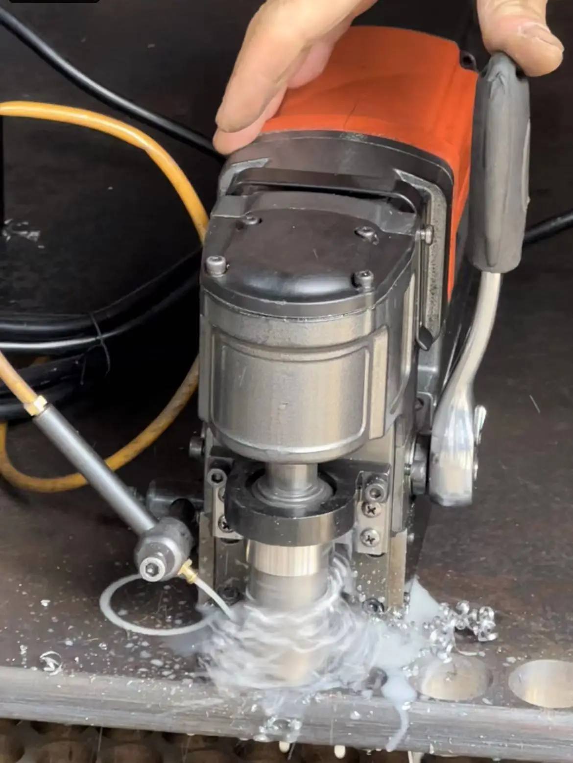 BETTERI Low Profile Magnetic Drill Machine BET-50W 180mm height for small place drilling