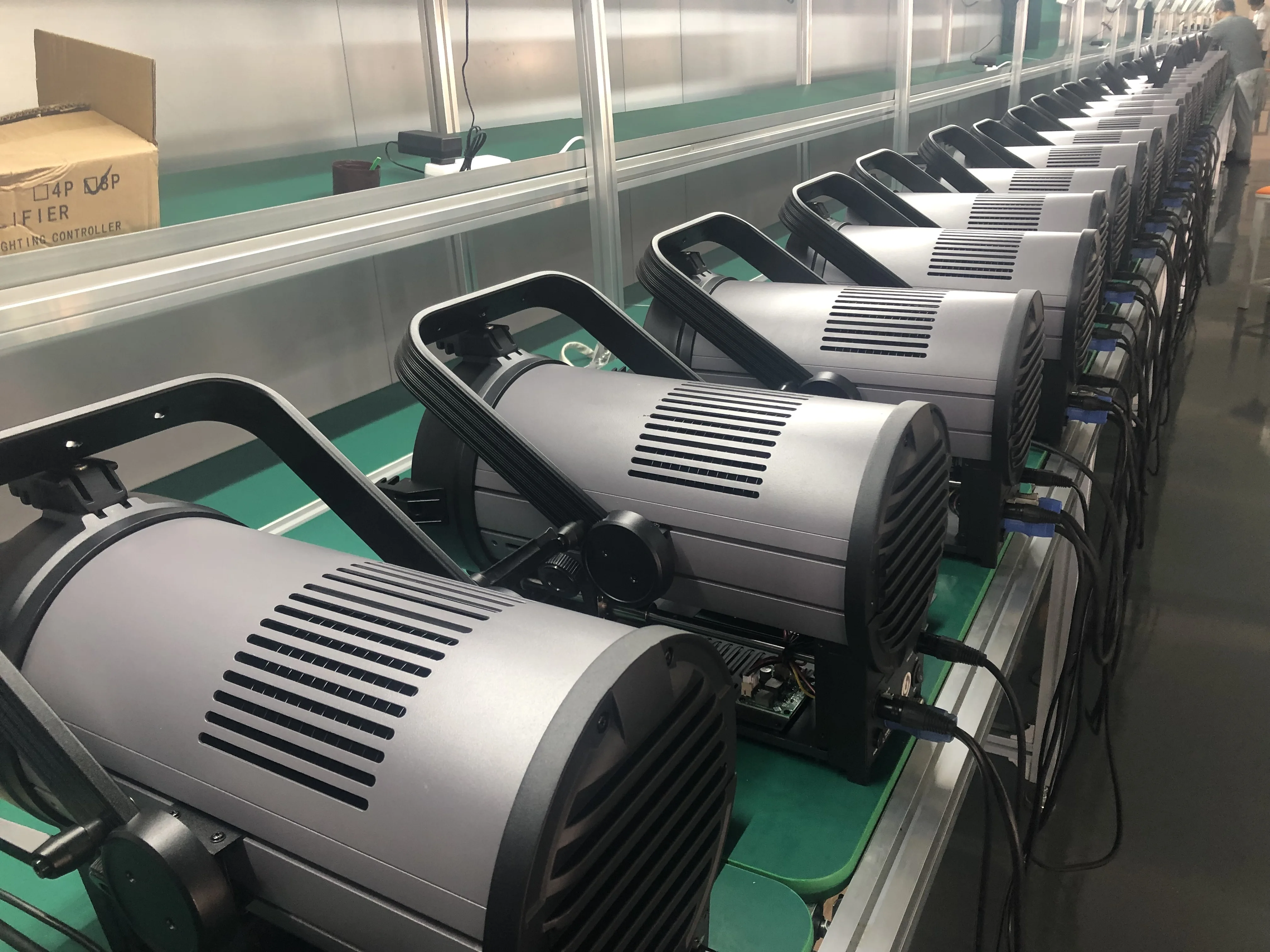 Electronic/Manual Zoom fresnel spot light TV station lighting