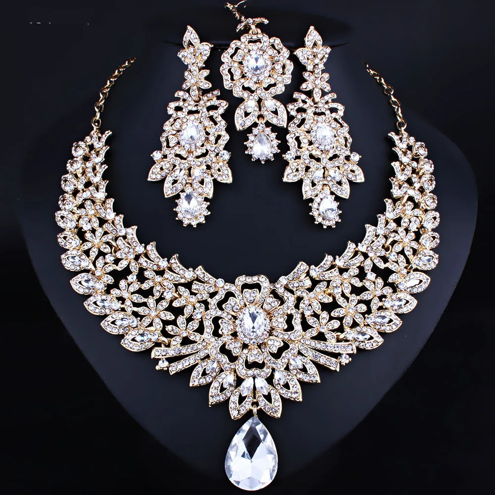 
Indian Bridal Jewelry Set For Women White Rhinestone Forehead Chain Necklace Earrings Three-piece Dress Accessories 