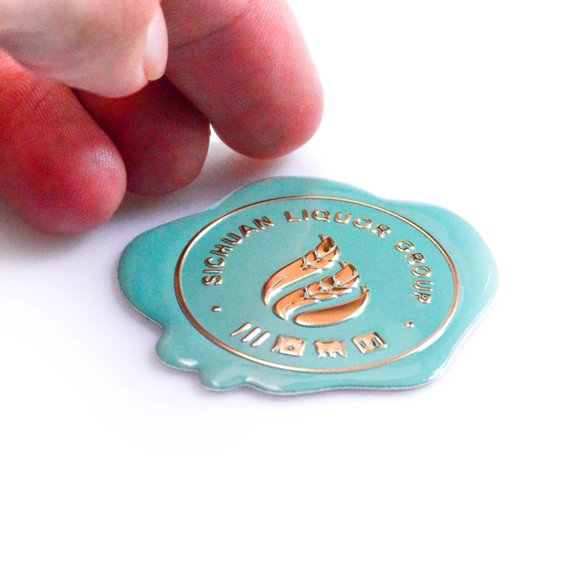 Рельефная алюминиевая именная этикетка для флакона духов