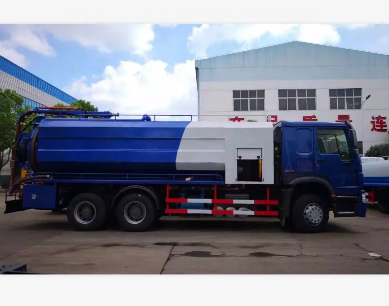 high-pressure sewer flushing vehicle