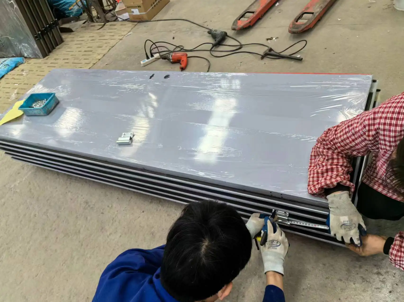 Customized 30 Minute Ventilation Double Open Fire Door EN Standard Steel School Escape Swing Style Fire Door Modern Wooden