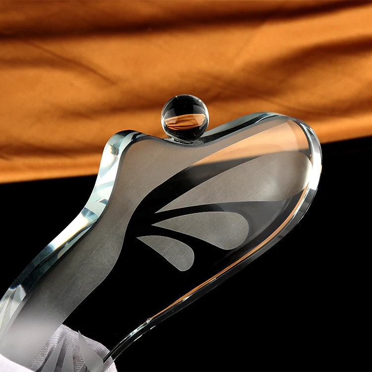 Customized Cheap Trophy with Crystal Material Acrylic Resin Glass Trophy with Metal Star