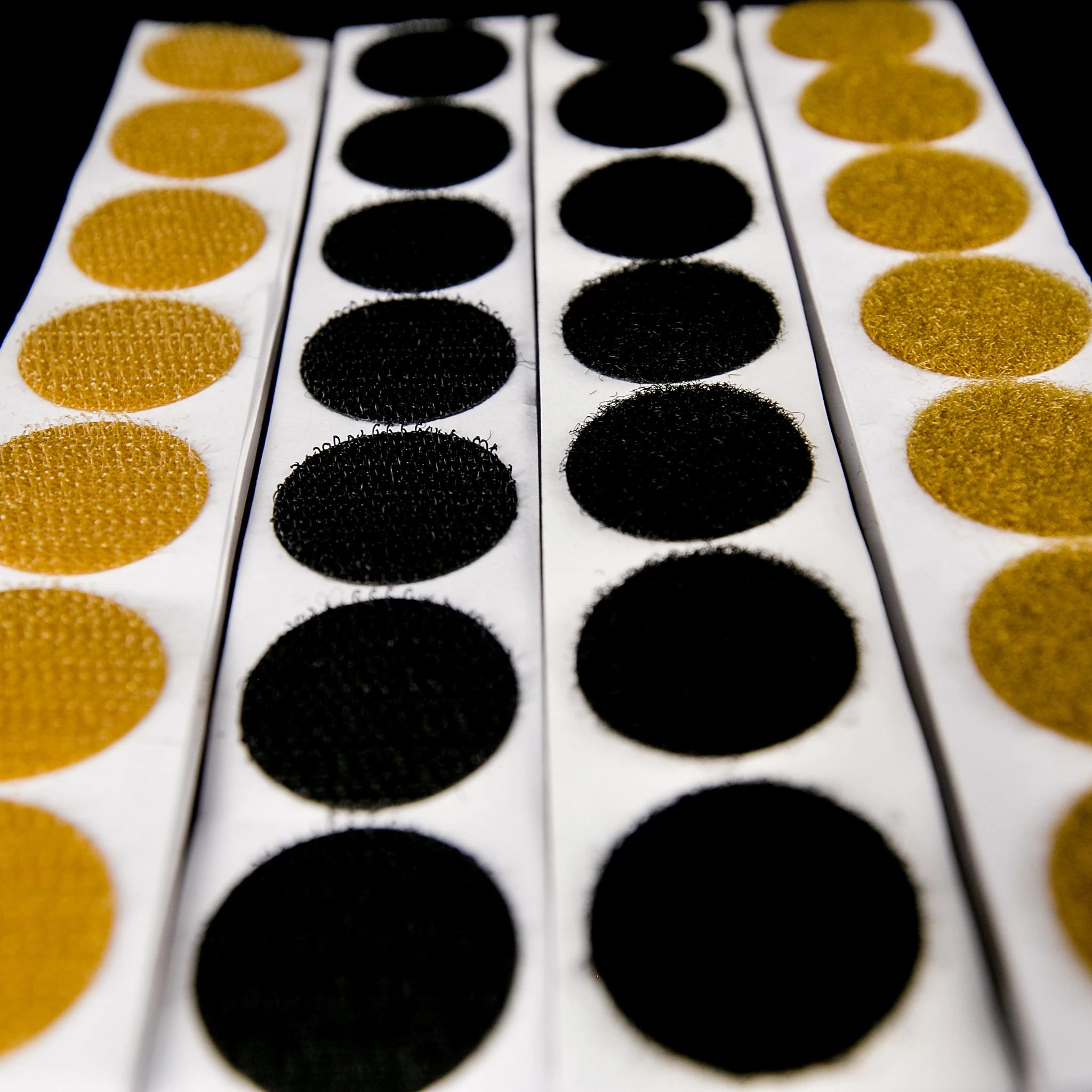 2021 Hot Fashion Self adhesive hook and loop tape fasteners back to back dots Plastic buckle Blended glitch Binding belt LOGO