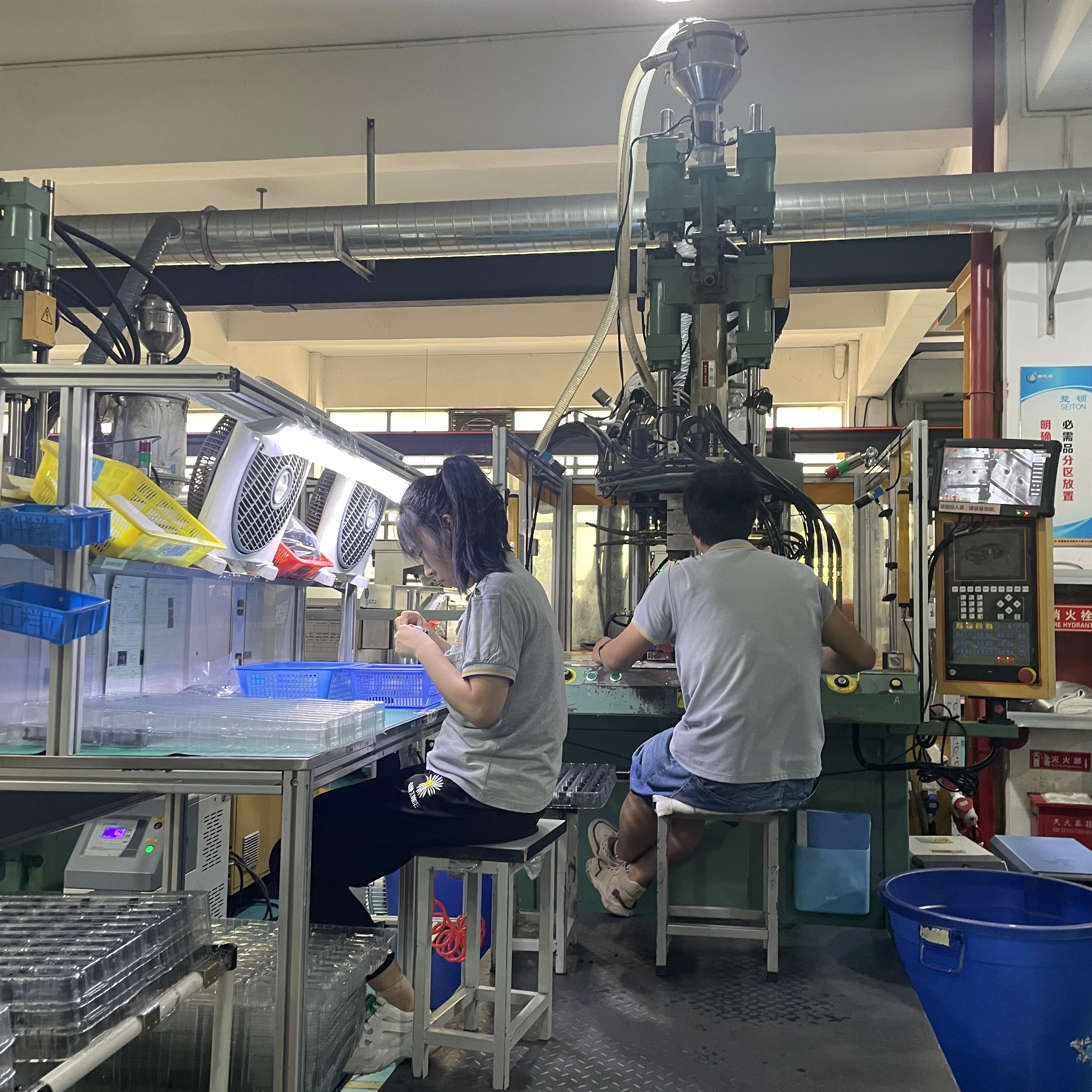 High Quality Current Sensor plastic injection molding parts for auto spare parts