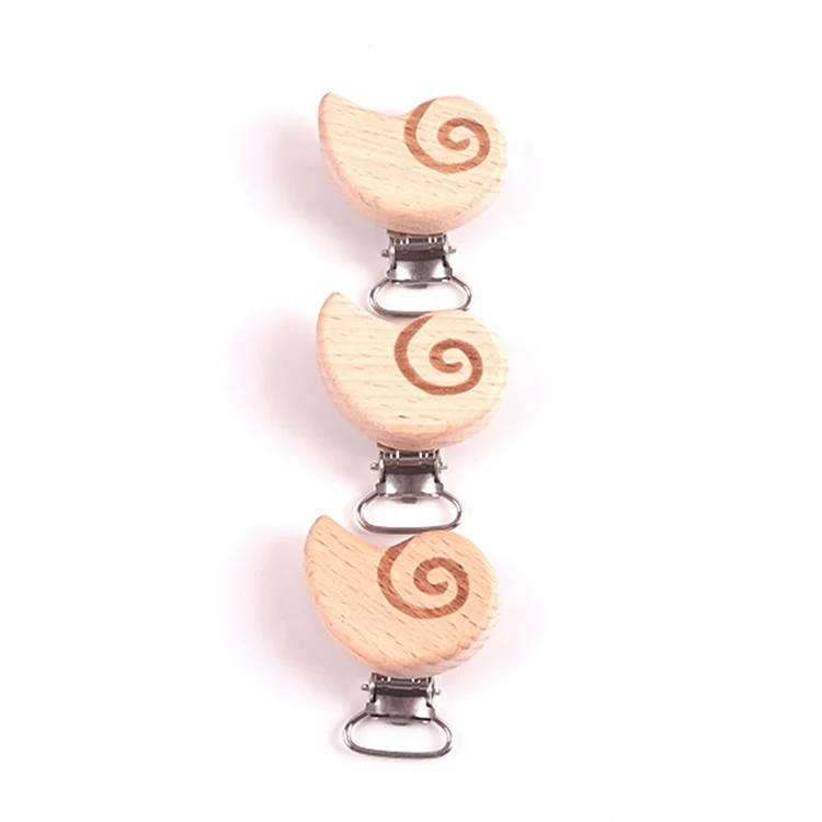 Natural Beech Customized Design Wide Clip Beech Wood Engraving Snail Teat Clip Cartoon Animal Pacifier Clip