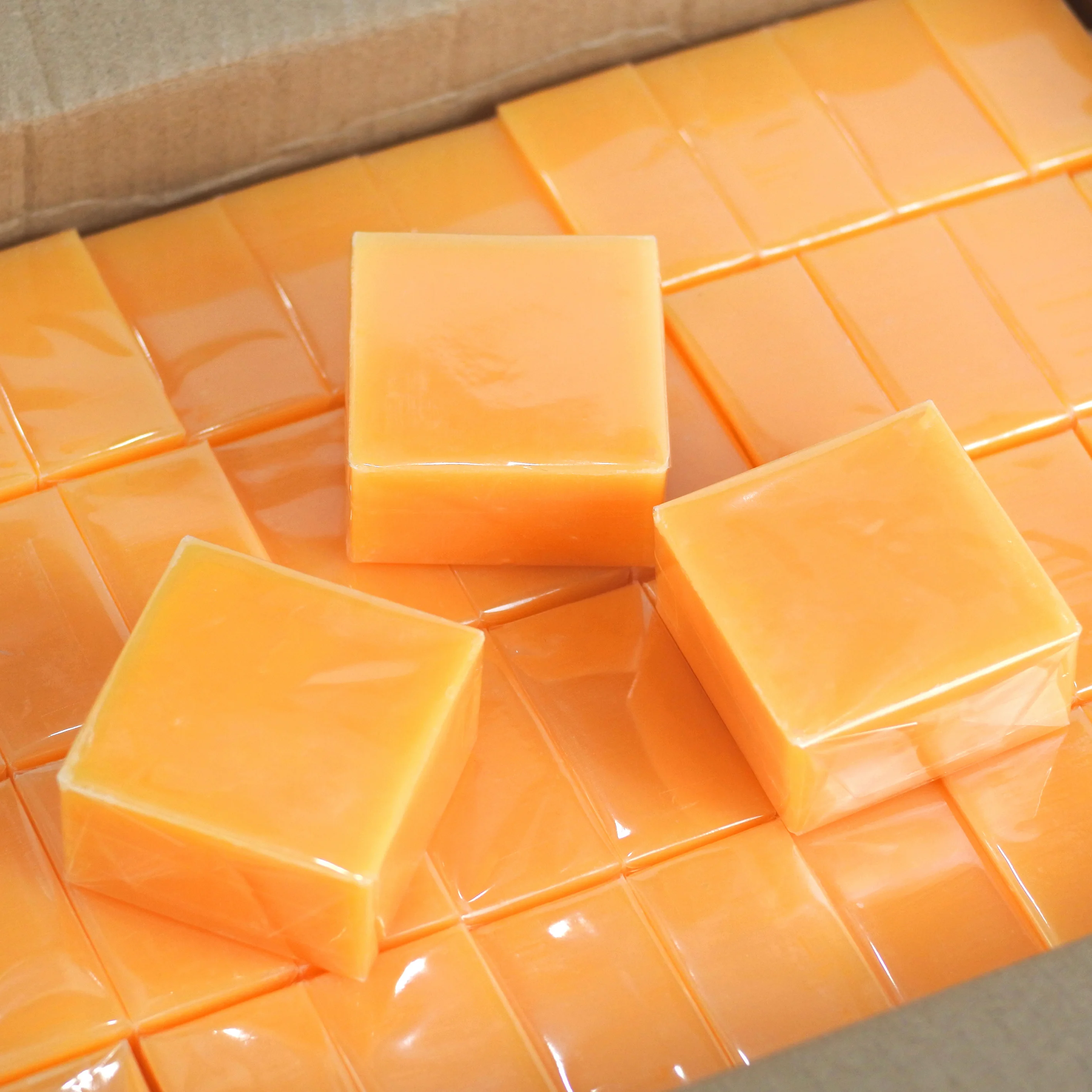 Wholesale Handmade Solid Natural Carotene Shea Butter Glycerin ANTI ACNE Anti-oxidatio Whitening Carrot Soap with cheap price