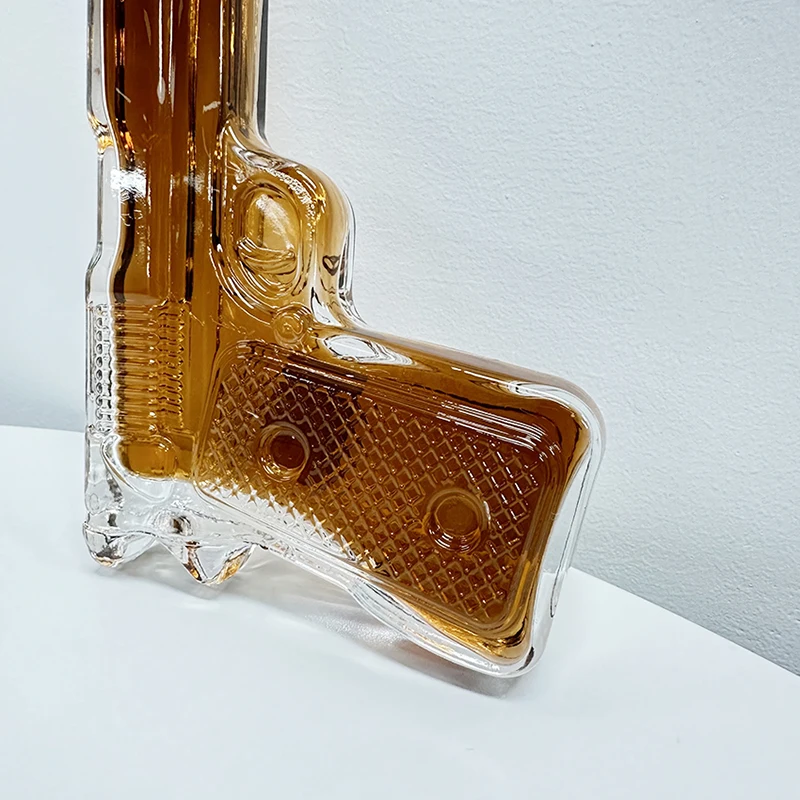 Custom New design Special Clear Gun Shape Bottle Brandy Gin Rum Tequila Whisky XO Vodka Spirits Bottle