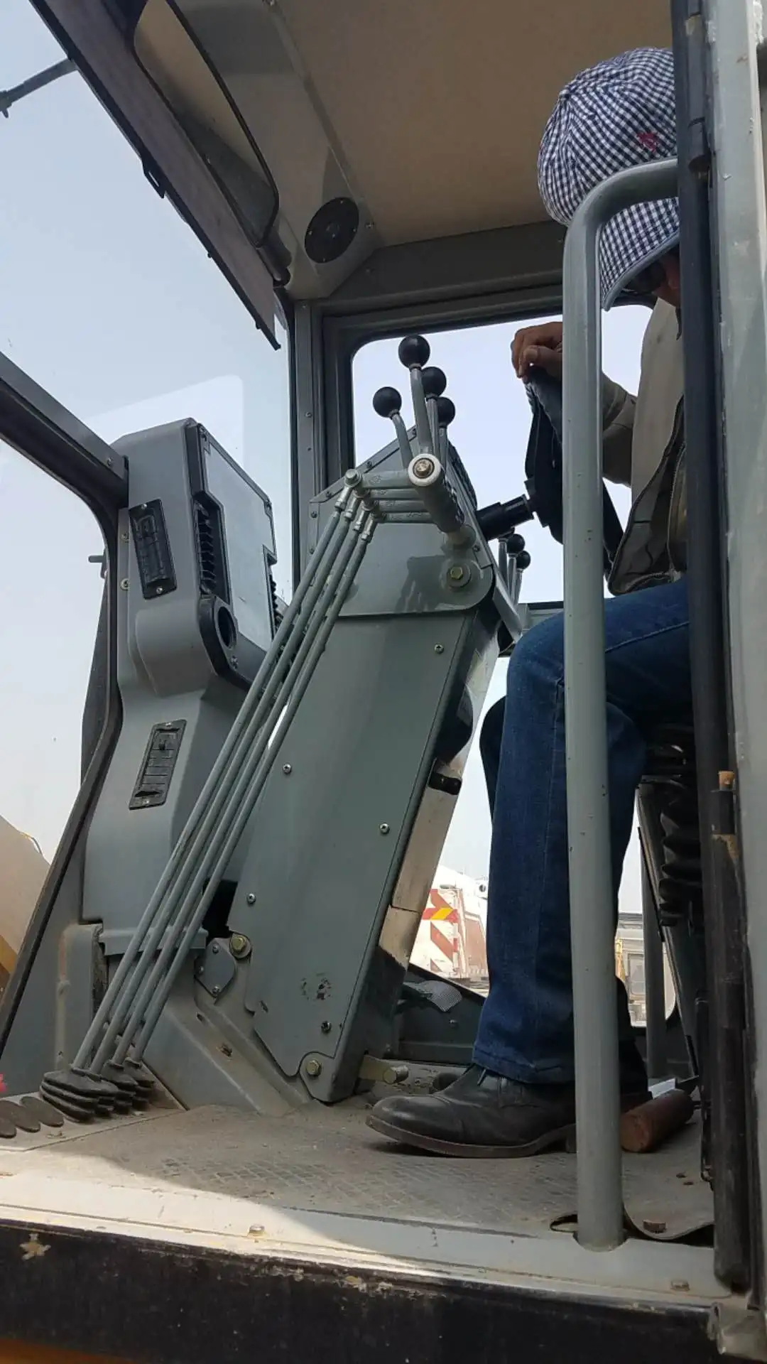 
USED Japan made140k 140h 140g 14g 12g grader Cater Used Road Machine 140H Cater Motor Grader gd511 gd623 