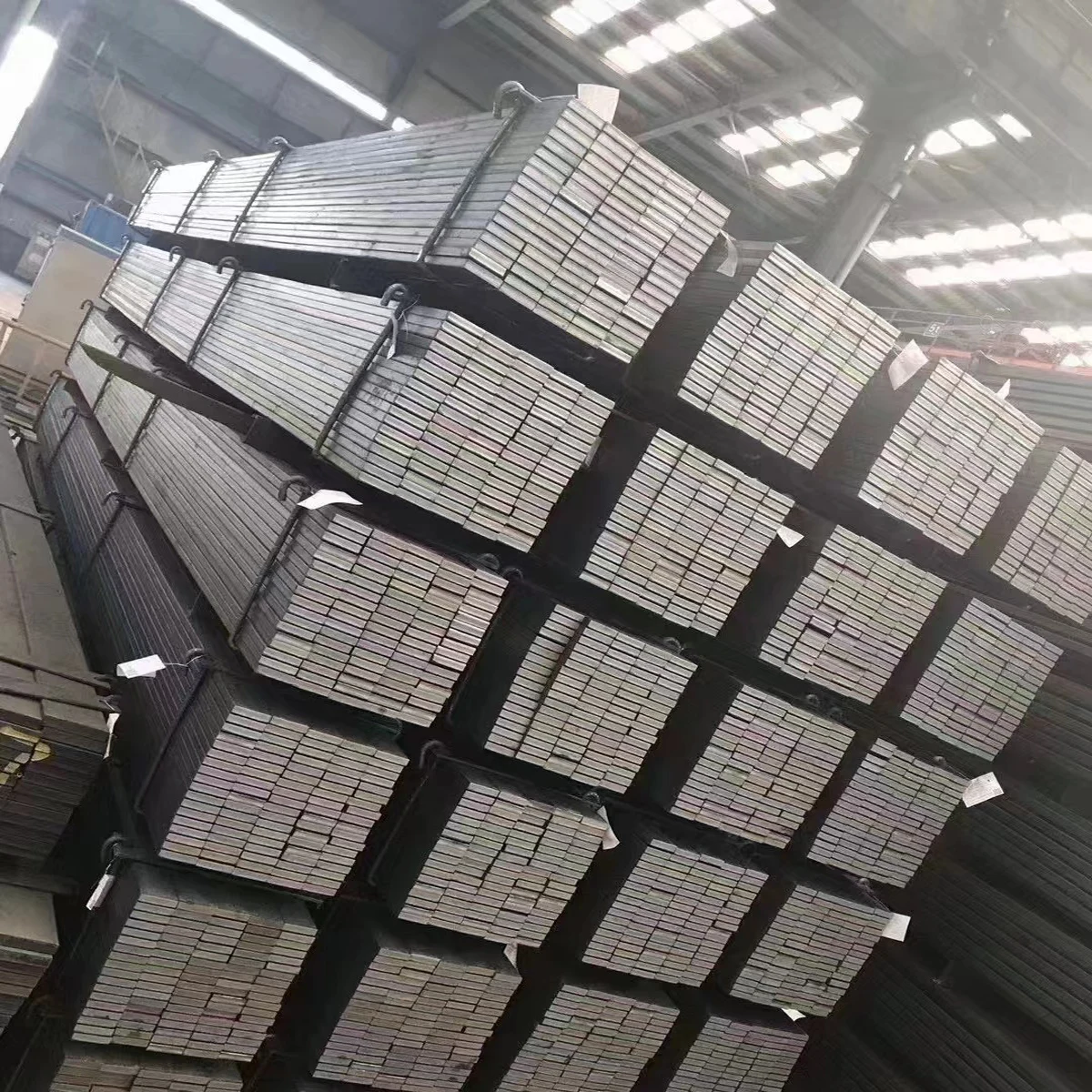 YQF 61SiCr7 60Si2MnA ASTM 9260 SUP7 Пружинные стальные плоские стержни