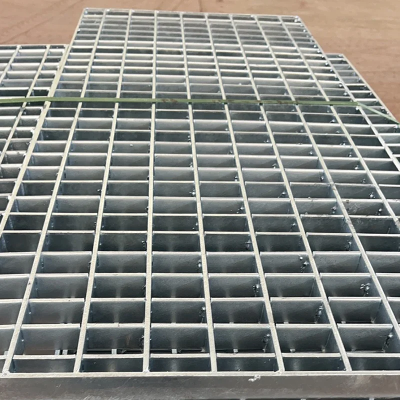 Standard Size 1000mm*1000mm galvanised mild steel Walkway grating open mesh flooring galvanized steel grate for standard ramps