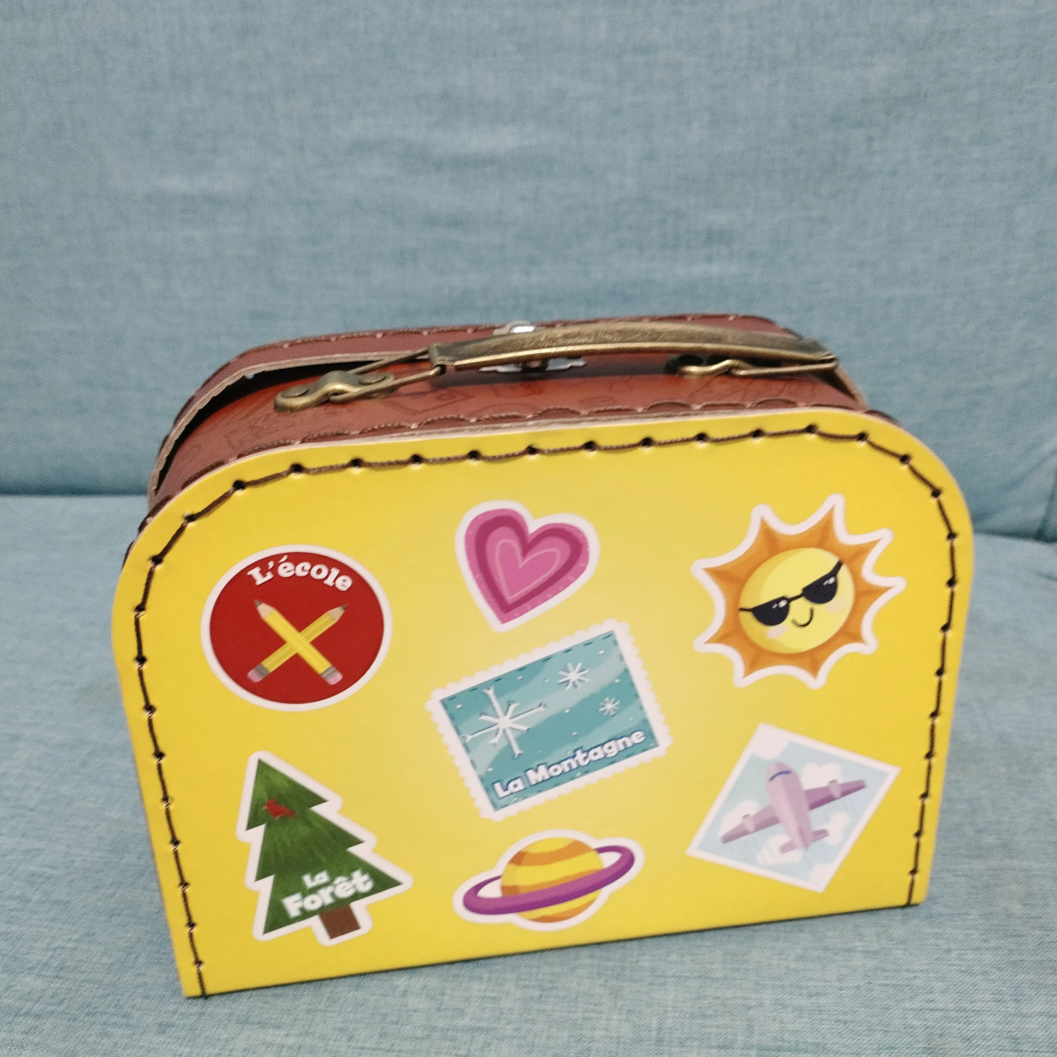 Customizable Cardboard Suitcase Box Packaging Craft Clothing Printed Virgin Wood Pulp Recycled Paper Resin Coating Industrial