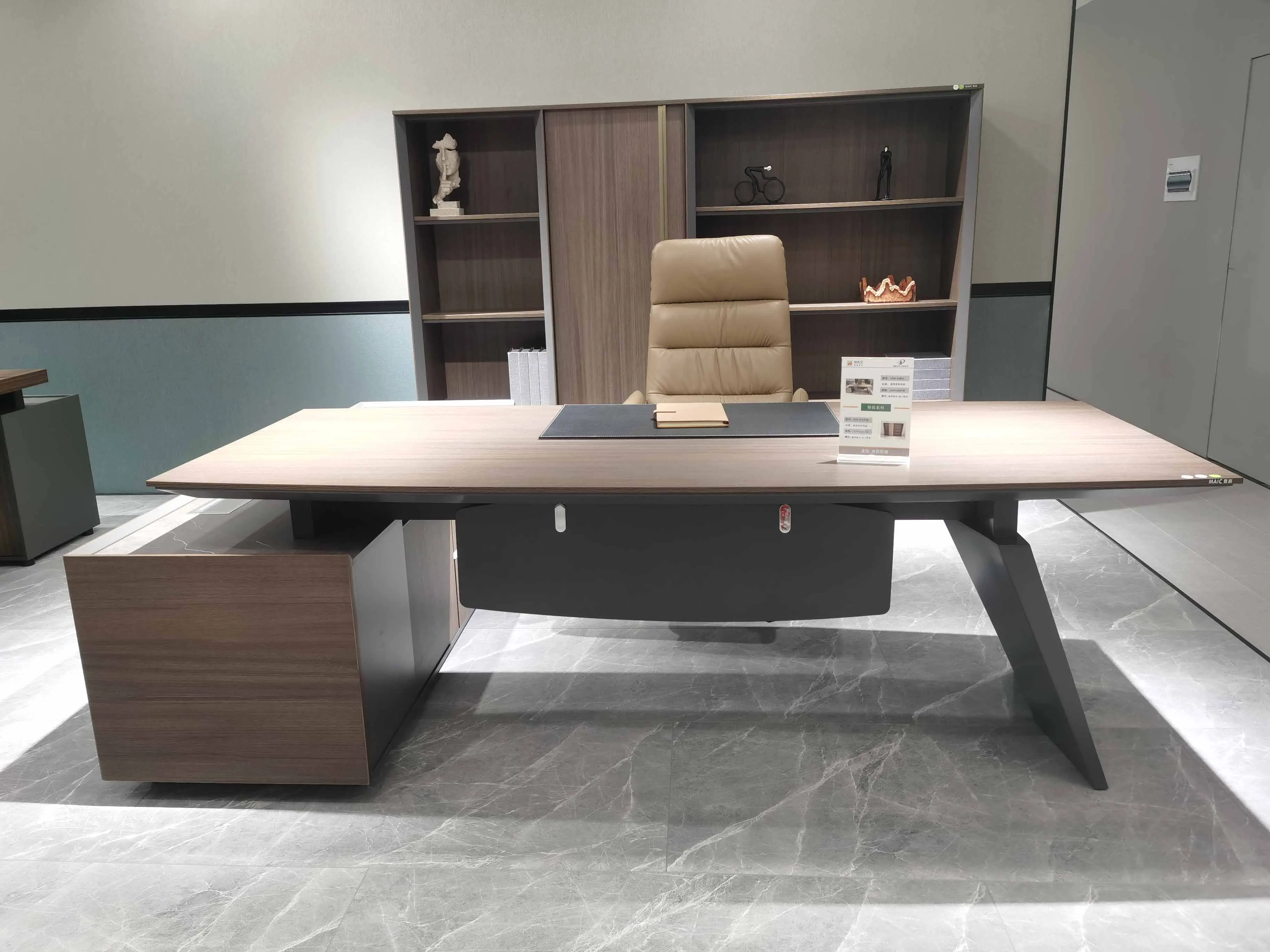 High Quality Office Furniture Table Modern Design Company Executive Melamine Boss Desk With Side Cabinet
