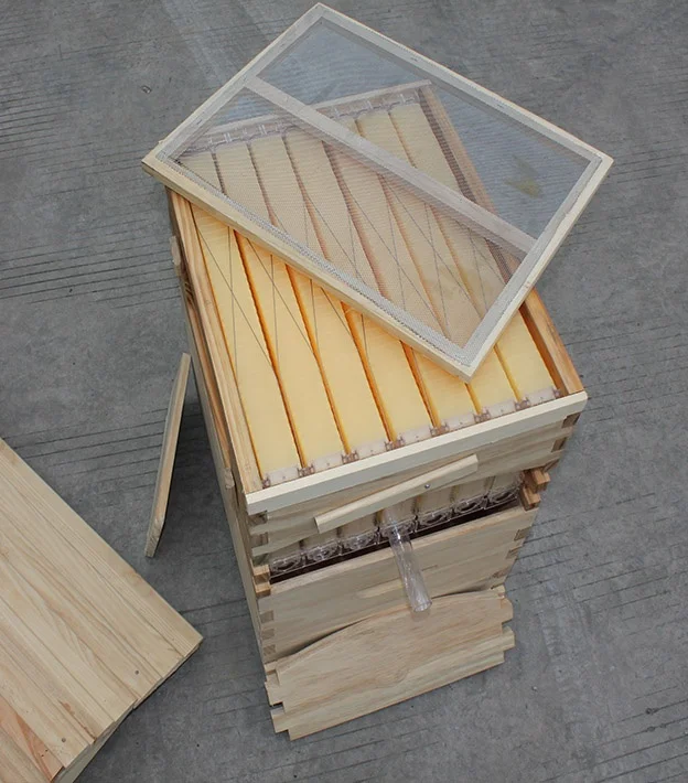 Beehive automatic self wooden self flowing beehive