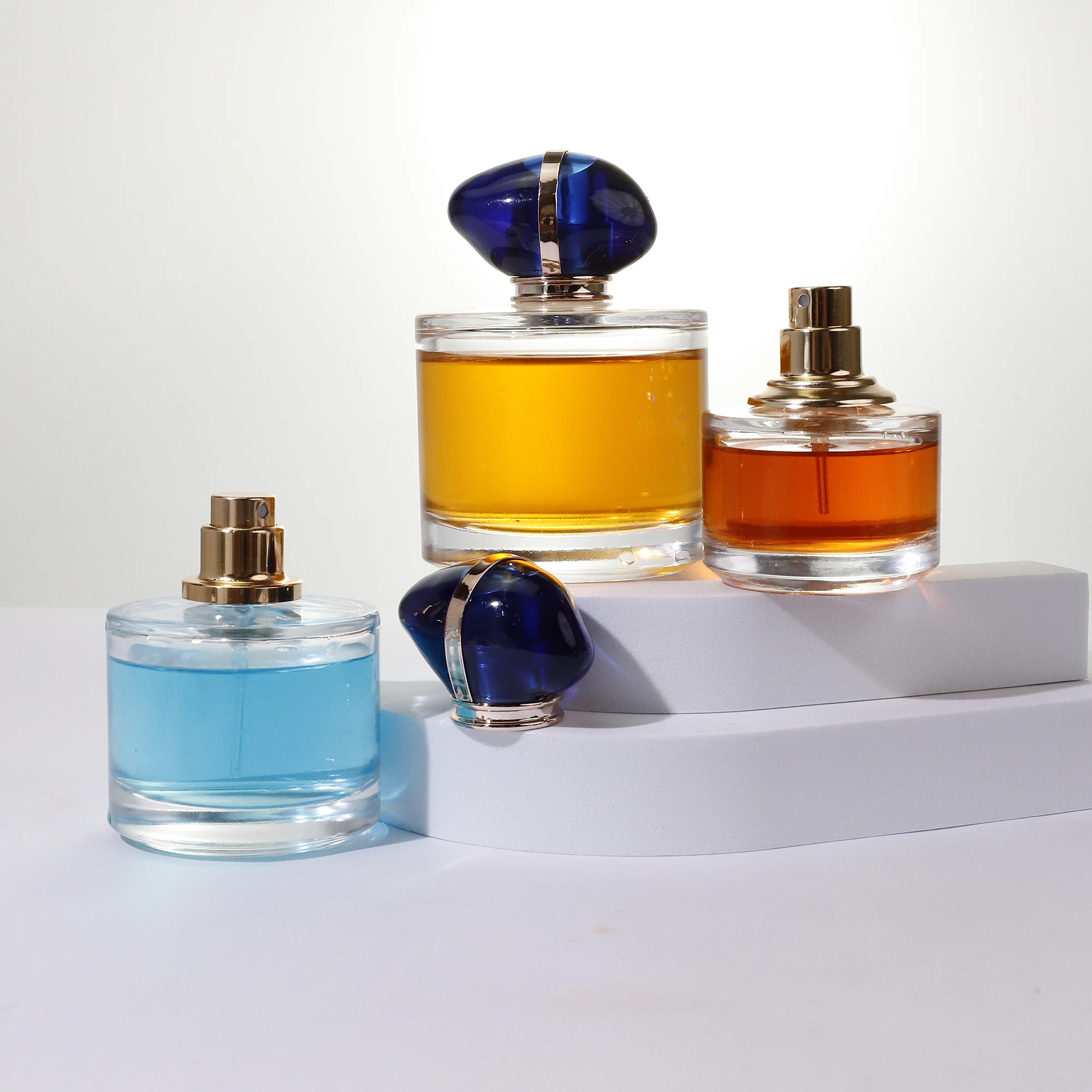 Wholesale Classic Simple, Lovely Cylinder Spray 30ml/50ml/100ml Clear Perfume glass Bottle