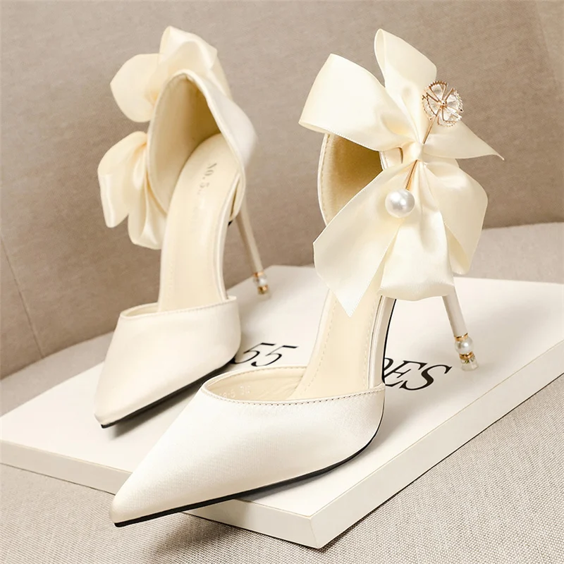 Women Luxury Wedding Bridal Pumps Female 7cm 10cm High Heels Bridal Low Heels Satin Scarpins Lady Stiletto Valentine Shoes
