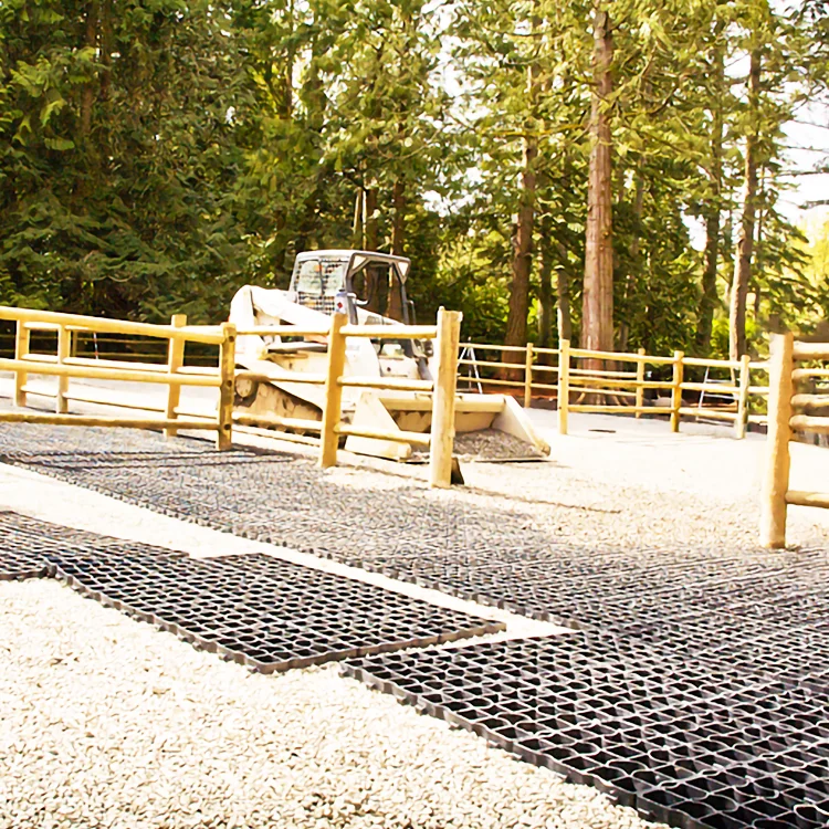 Конский стеллаж, подъездная дорожка, стабилизация заземления, пластиковая сетка, гравий, укладчик травы